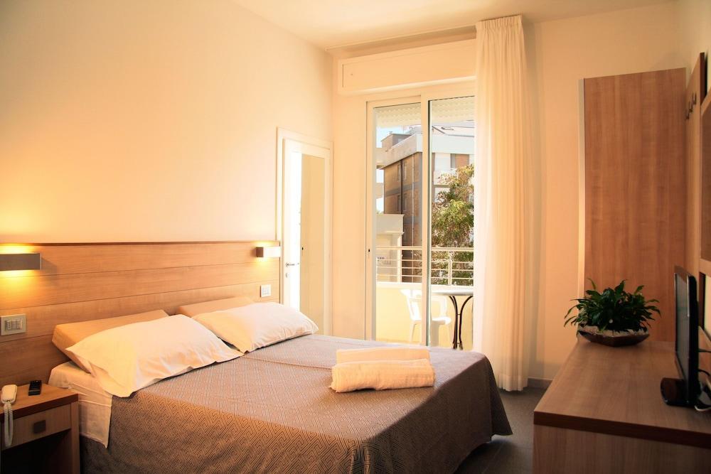 Hotel Bellevue Cattolica Eksteriør bilde