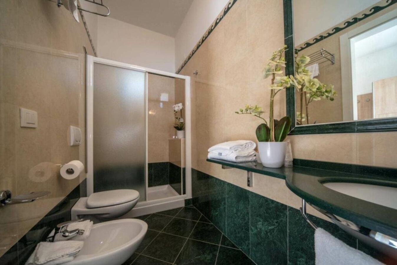 Hotel Bellevue Cattolica Eksteriør bilde