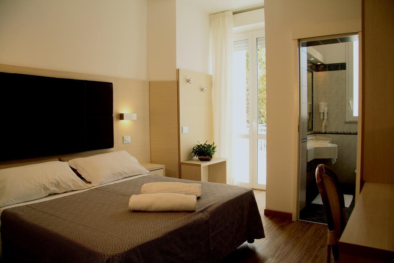 Hotel Bellevue Cattolica Eksteriør bilde