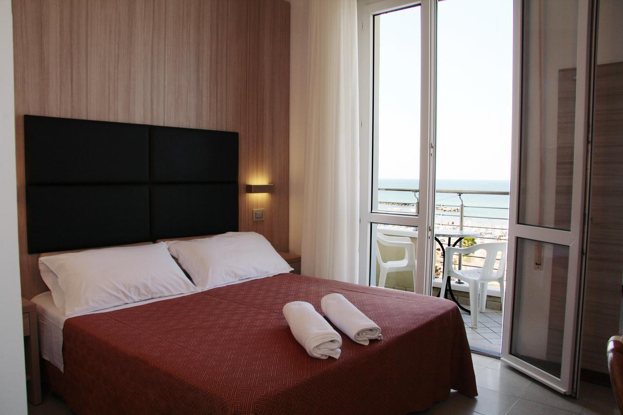 Hotel Bellevue Cattolica Eksteriør bilde